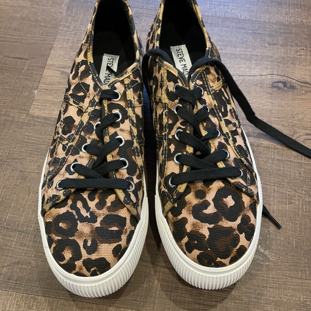 Leopard platform sneakers